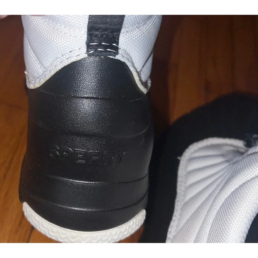 Sperry Torrent Duck Boot Women's 9.5 White Black Front Zip Quilted Boots